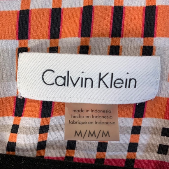 Calvin Klein – Pleated Neck Sleeveless Top | Polished & Versatile Office Vacay - Picture 3 of 7